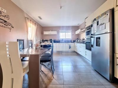 Villa - 140 m² - 5 pièces