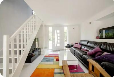 Maison de ville - 200 m² - 9 pièces