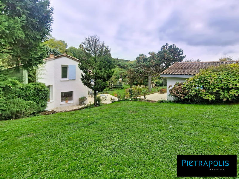 Villa - 265 m² - 7 pièces