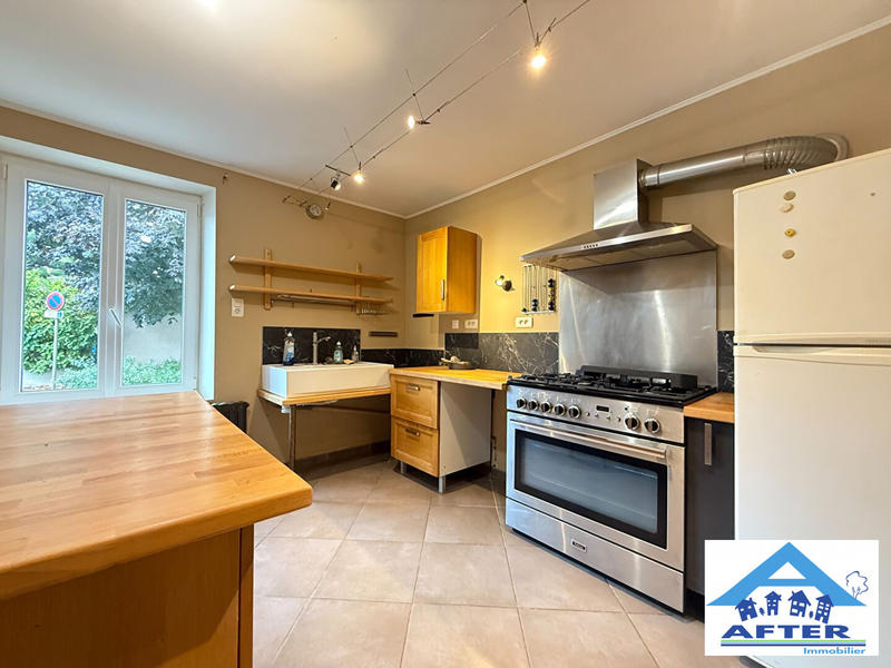 Maison - 217 m² - 7 pièces