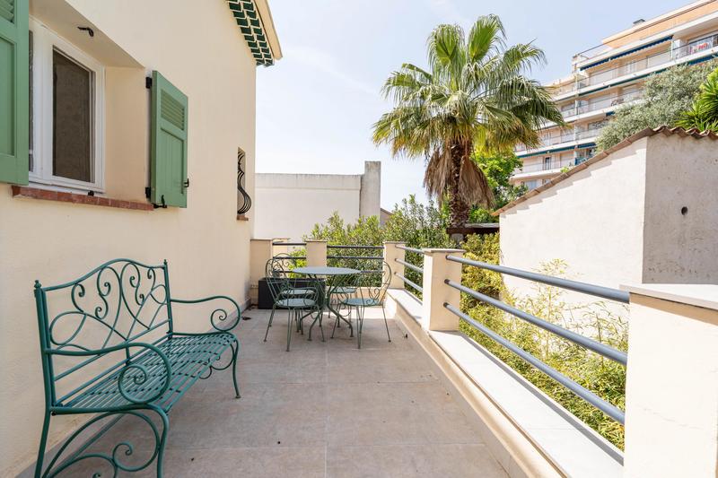 Villa - 165 m² - 10 pièces