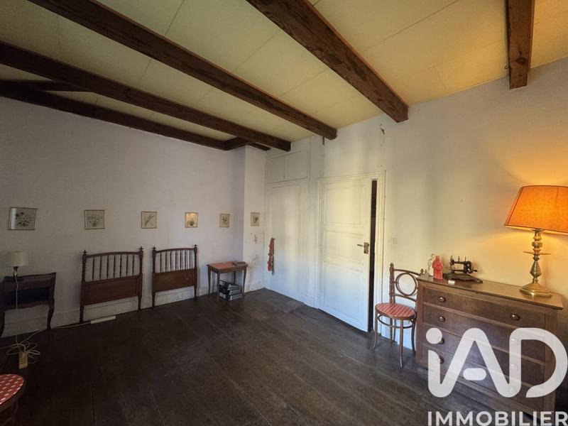 Maison - 210 m² - 10 pièces