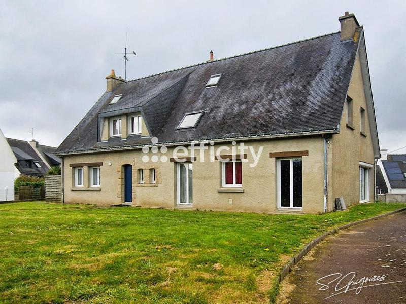 Maison - 224 m² - 9 pièces