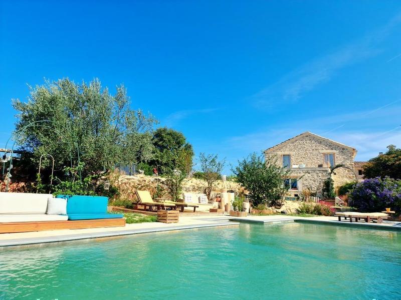 Propriété - 463 m² - 8 pièces