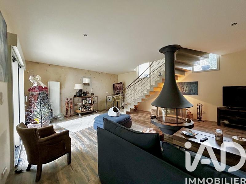 Maison - 161 m² - 5 pièces