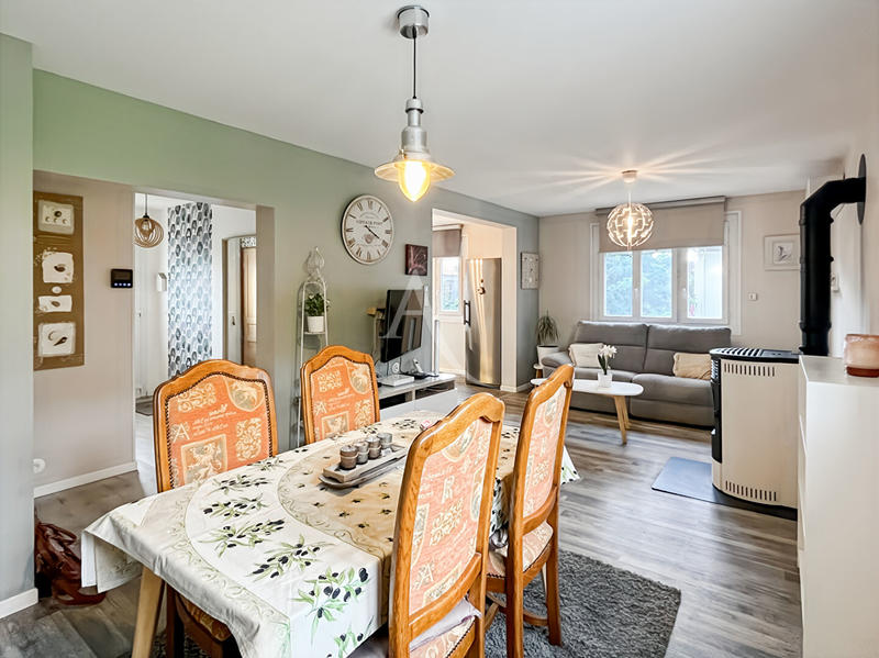 Maison - 87 m² - 5 pièces