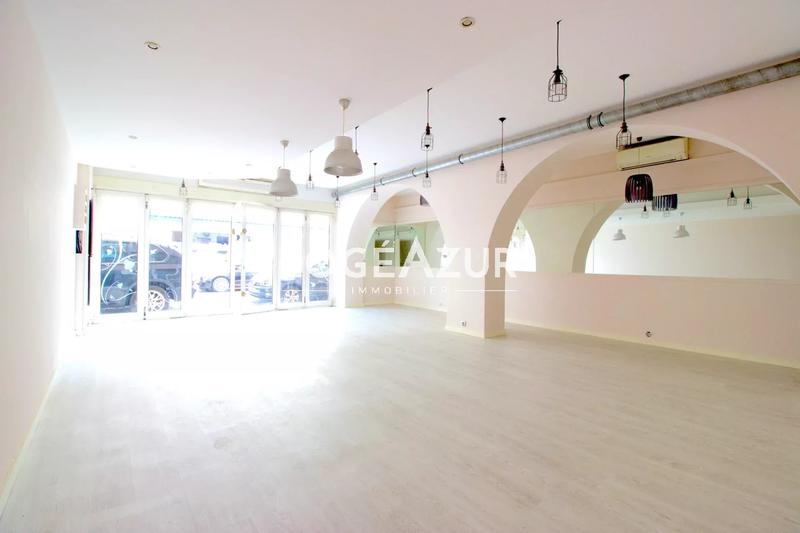 Local commercial - 62 m² - 2 pièces