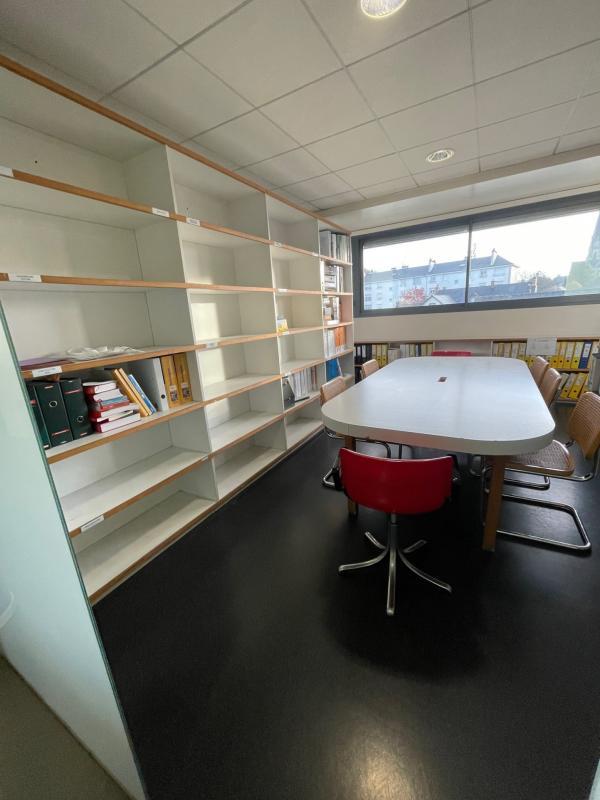 Bureau - 220 m² - 1 pièce