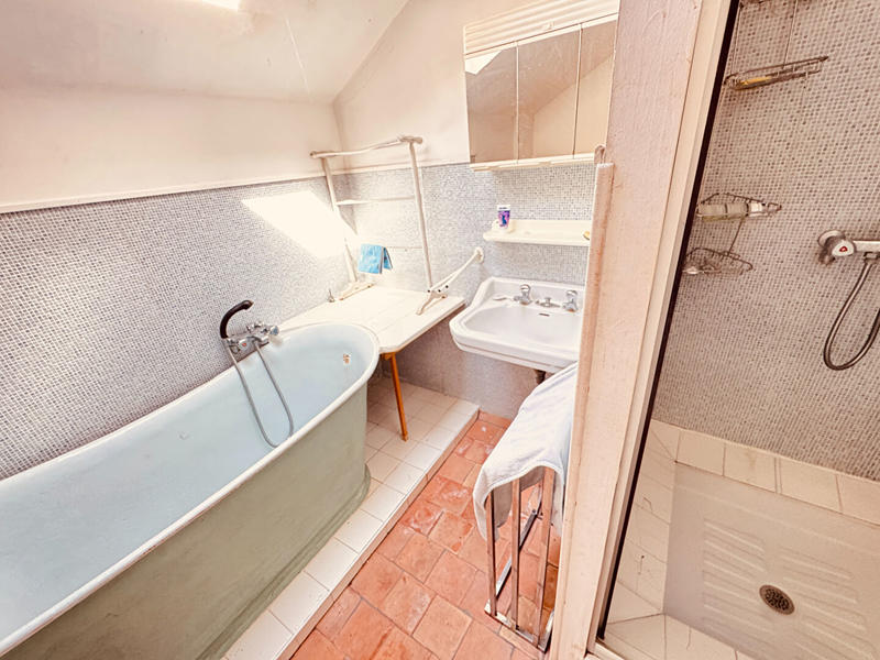 Maison - 451 m² - 10 pièces