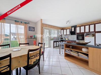 Maison - 107 m² - 7 pièces