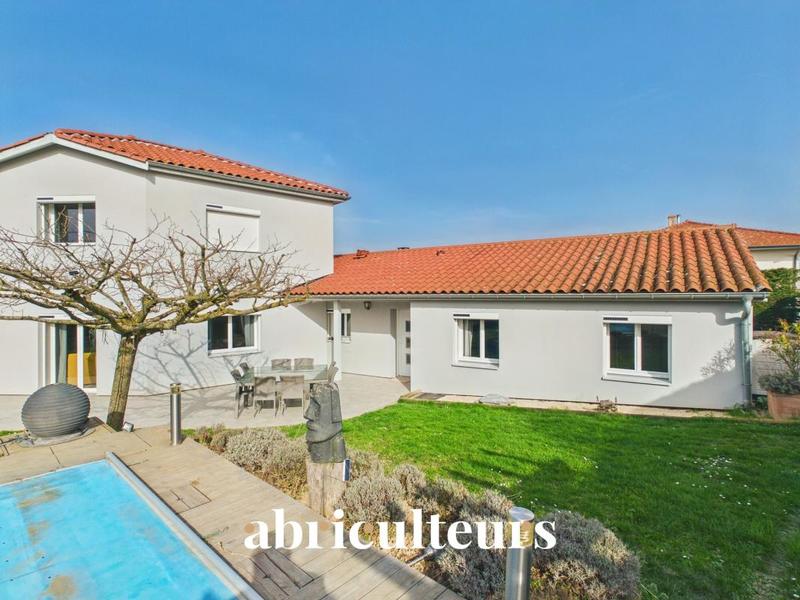 Maison ancienne - 19 m² - 6 pièces