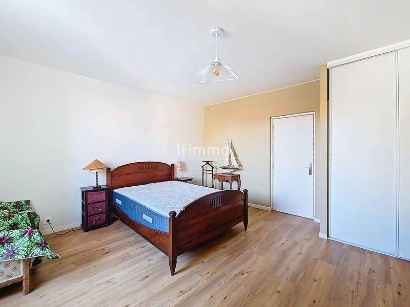 Appartement - 85 m² - 3 pièces