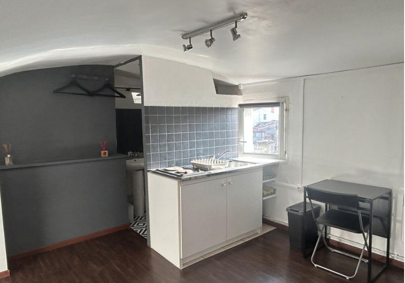 Studio - 15 m² - 1 pièce