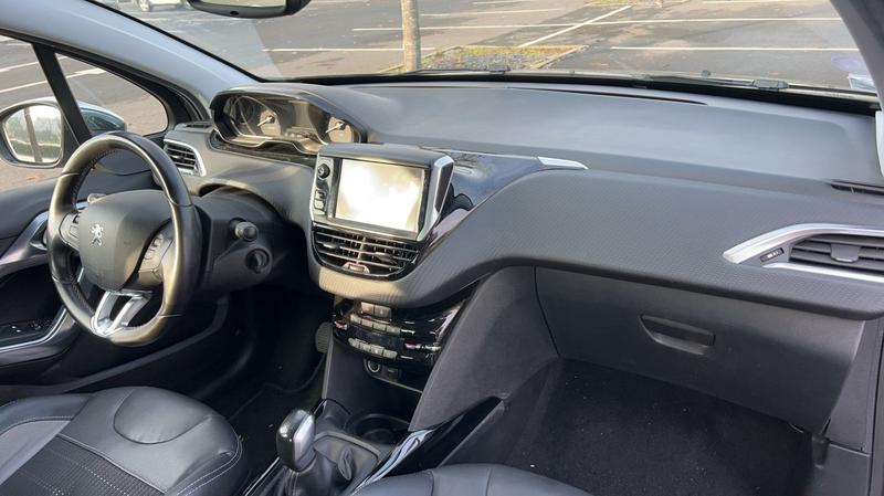 Peugeot 2008 1.2 PureTech 110 Allure