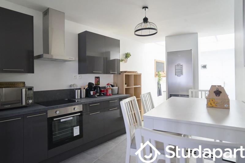 Chambre - 11 m² - 1 pièce