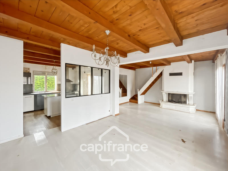 Maison - 93 m² - 5 pièces