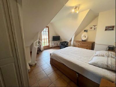 Pavillon - 180 m² - 5 pièces