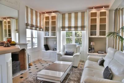 Maison - 230 m² - 7 pièces