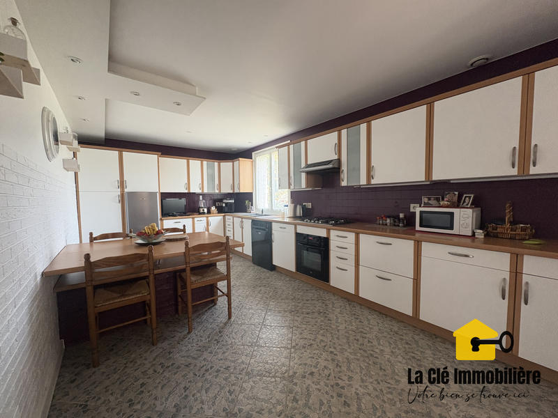 Maison - 170 m² - 6 pièces