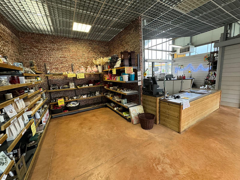 Local commercial - 1 000 m² - 5 pièces