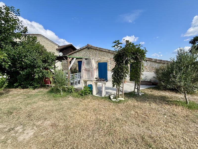 Maison en pierre - 200 m² - 6 pièces