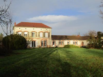 Demeure - 290 m² - 6 pièces