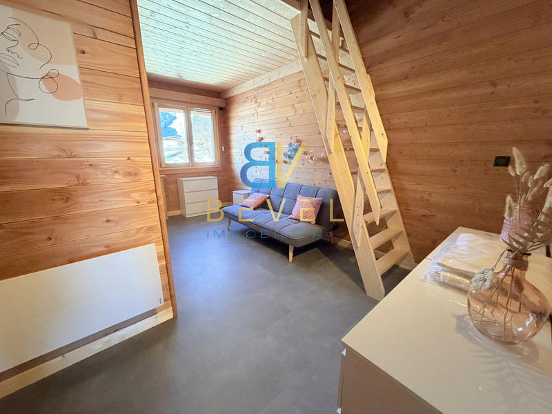 Châlet - 339 m² - 10 pièces