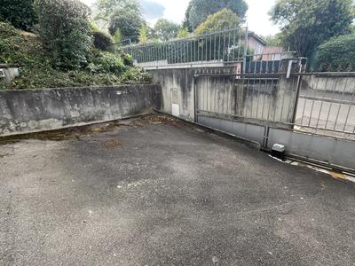 Parking / Garage - 10 m²