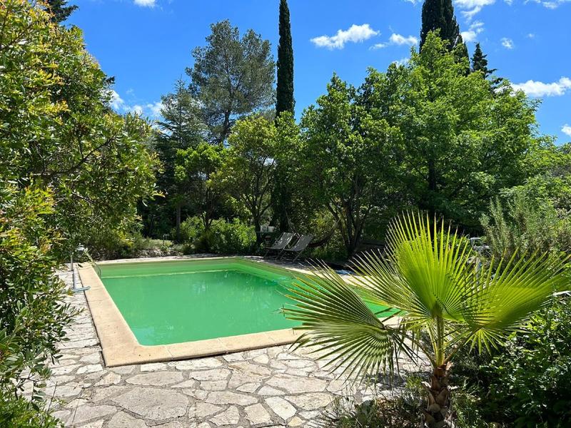 Maison - 195 m² - 8 pièces