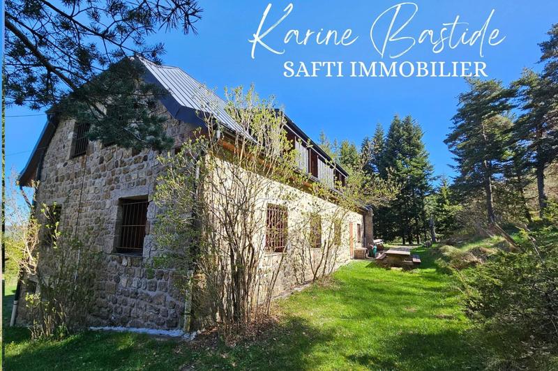 Maison - 240 m² - 11 pièces