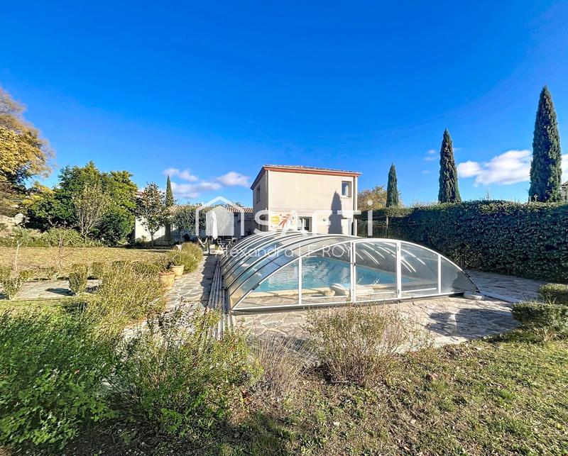 Maison - 209 m² - 6 pièces