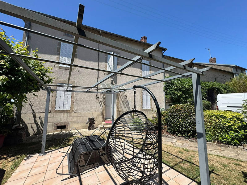 Maison - 186 m² - 7 pièces