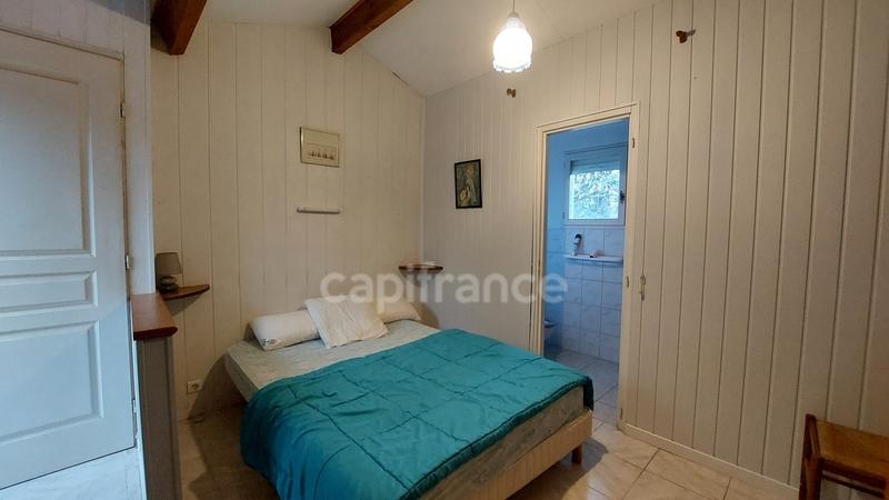 Maison - 230 m² - 12 pièces