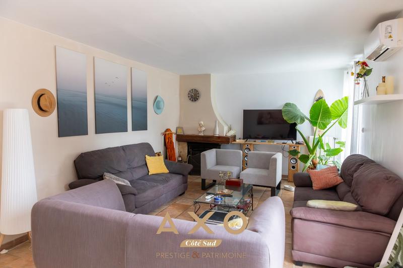 Maison - 251 m² - 8 pièces