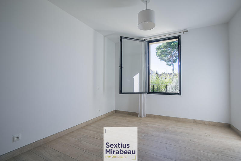 Demeure - 175 m² - 6 pièces