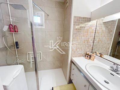 Appartement - 94 m² - 4 pièces