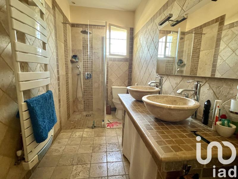 Maison - 243 m² - 8 pièces