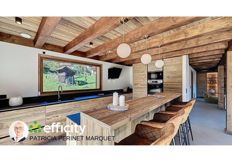 Maison - 225 m² - 8 pièces