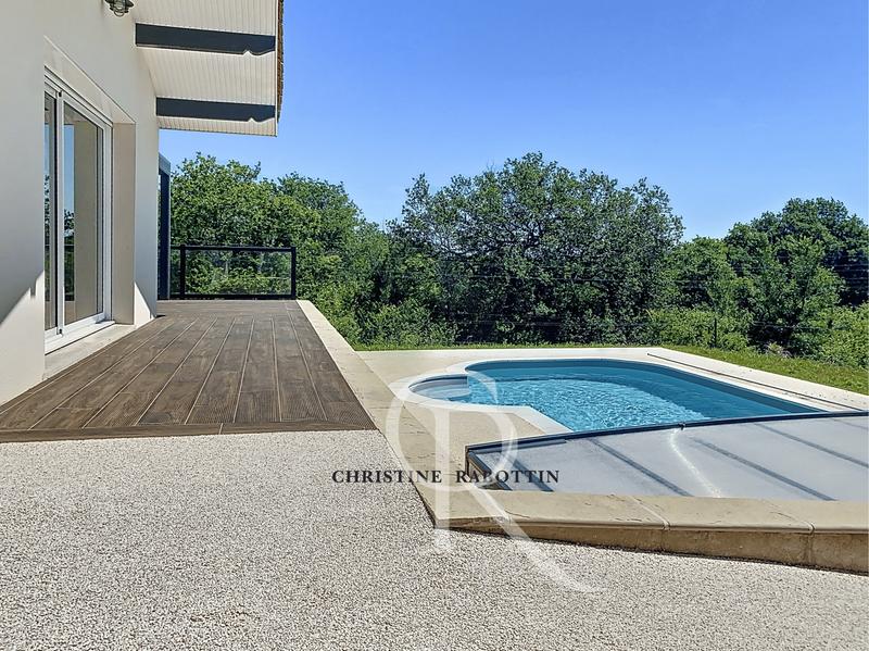 Maison - 143 m² - 4 pièces