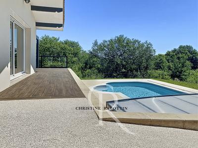 Maison - 143 m² - 4 pièces