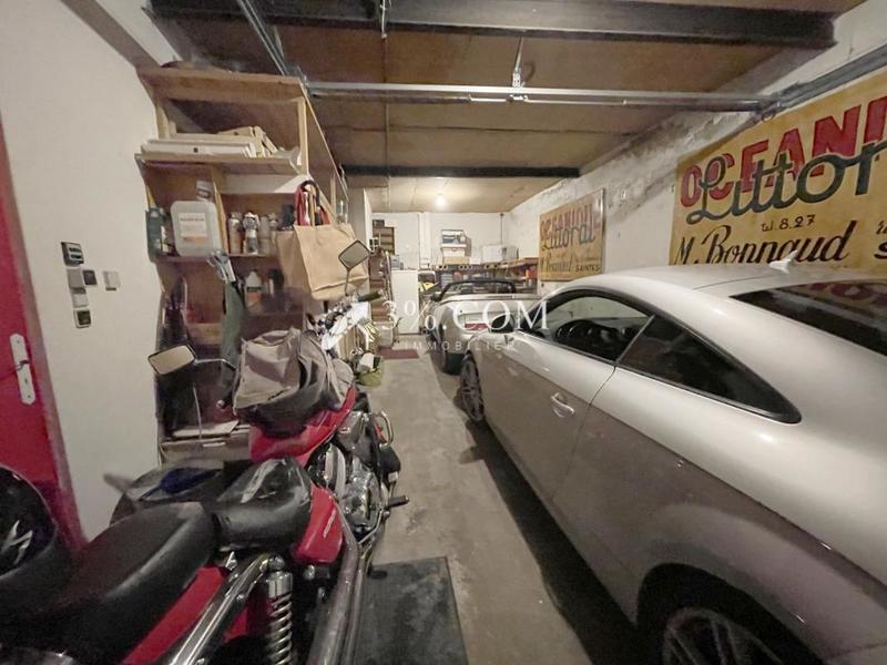 Maison - 235 m² - 6 pièces