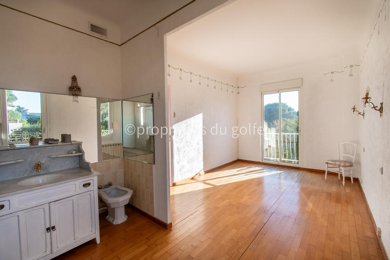 Maison - 200 m² - 7 pièces