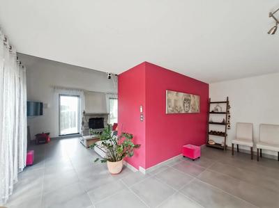 Maison - 228 m² - 5 pièces