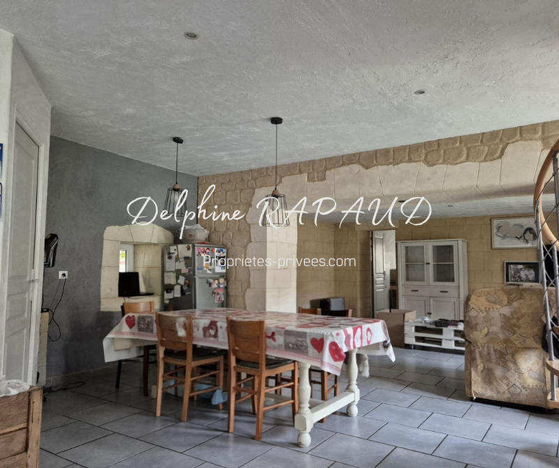 Maison - 205 m² - 9 pièces