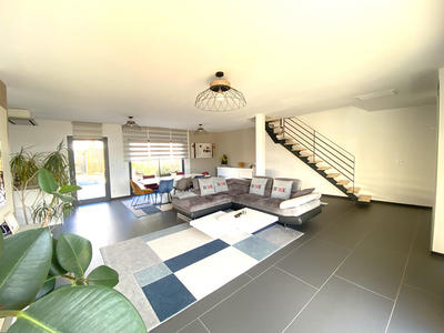Maison - 135 m² - 5 pièces