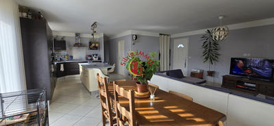 Villa - 99 m² - 4 pièces