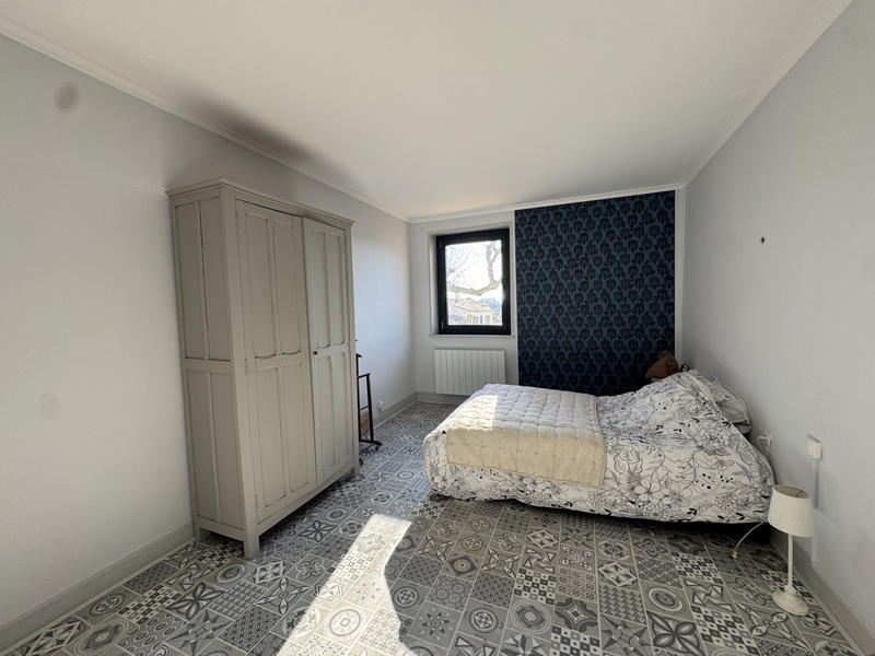 Maison - 250 m² - 9 pièces