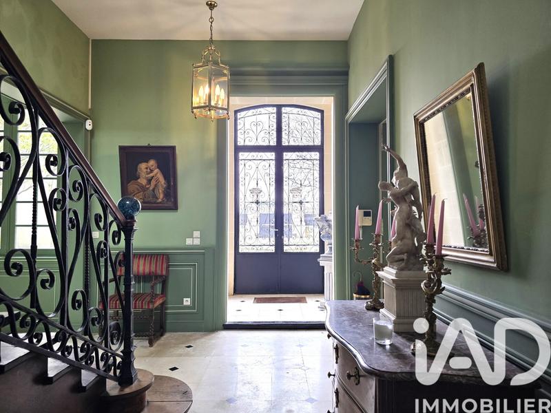 Maison - 495 m² - 10 pièces