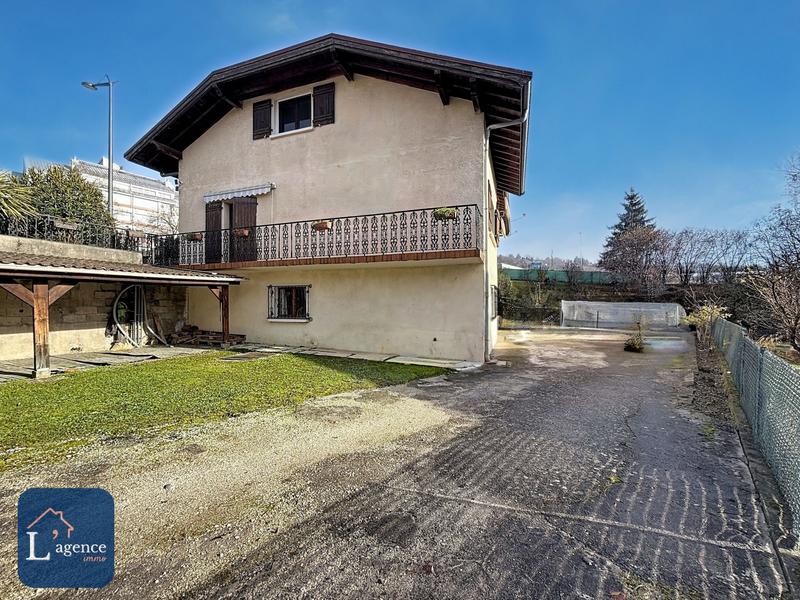 Maison - 284 m² - 7 pièces