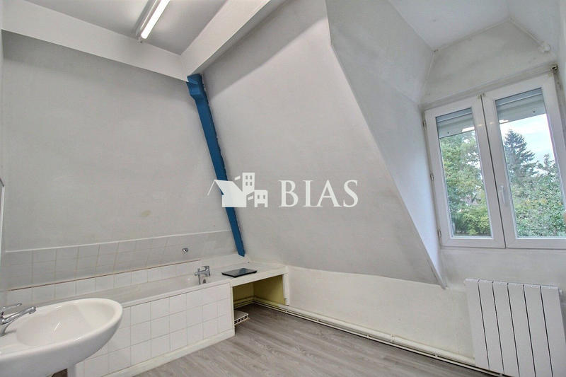 Maison - 107 m² - 6 pièces